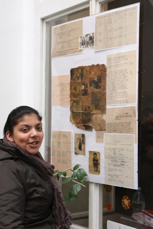  Z výstavy zaměřené na historii místní romské kom